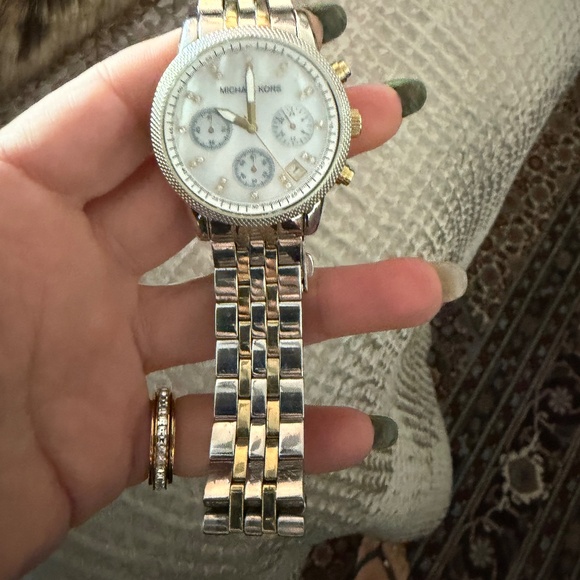 Beautiful watch - Picture 3 of 4